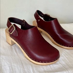 BRYR Daphne clogs